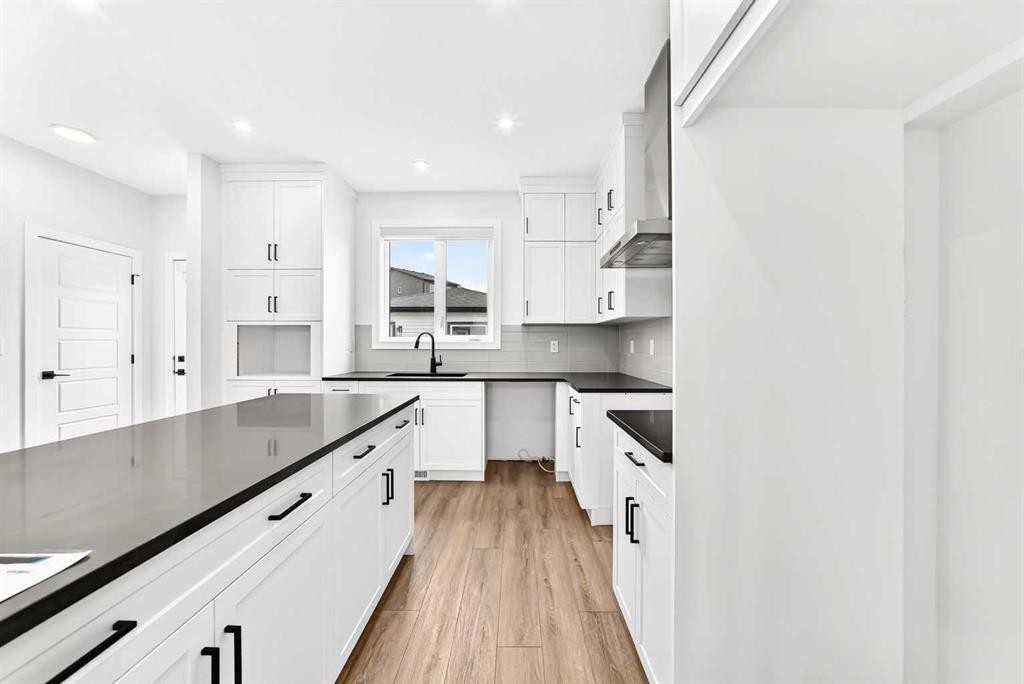 5005 Harmony Circle, Rural Rocky View County, AB - Indoor Photo Showing Kitchen With Upgraded Kitchen