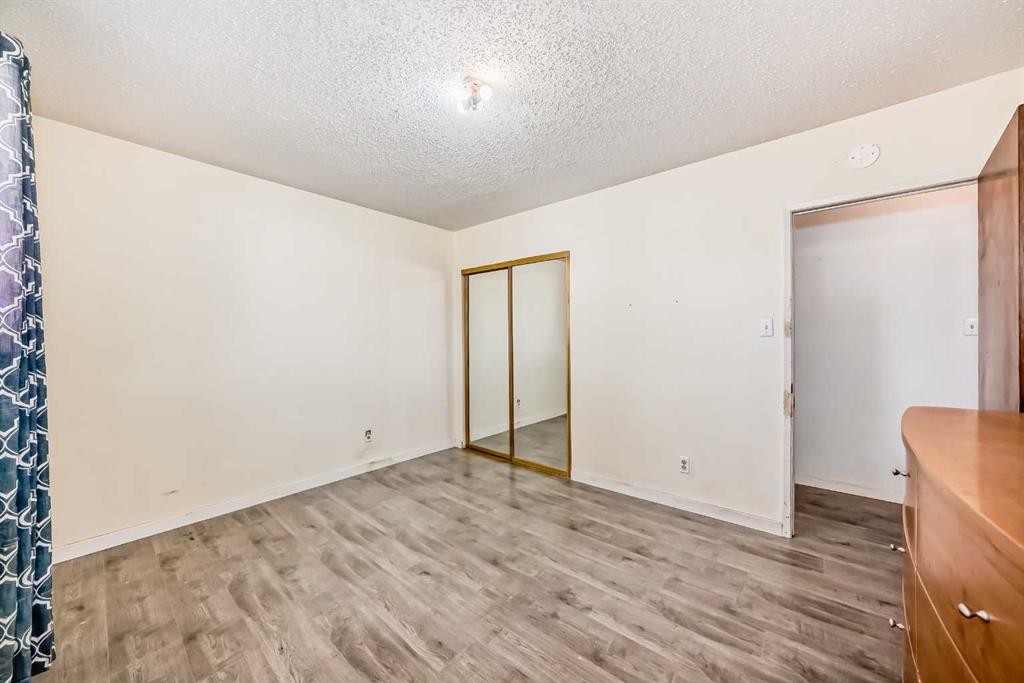 808 Avonlea Place Se, Calgary, AB - Indoor Photo Showing Other Room