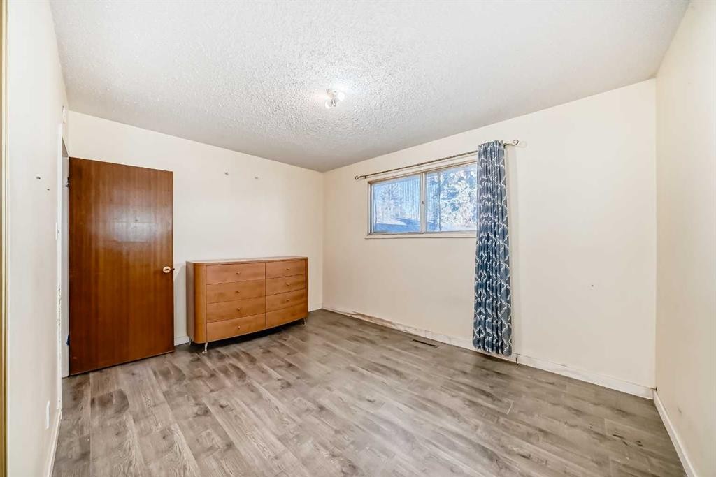 808 Avonlea Place Se, Calgary, AB - Indoor Photo Showing Other Room