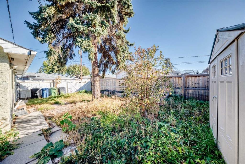 808 Avonlea Place Se, Calgary, AB - Outdoor