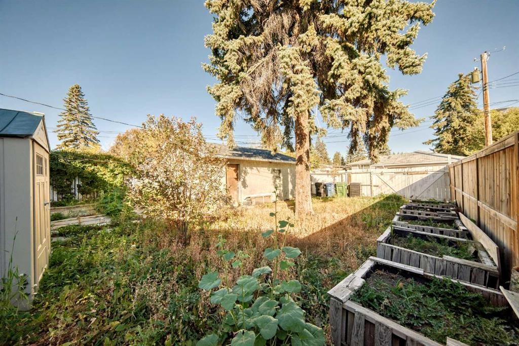 808 Avonlea Place Se, Calgary, AB - Outdoor