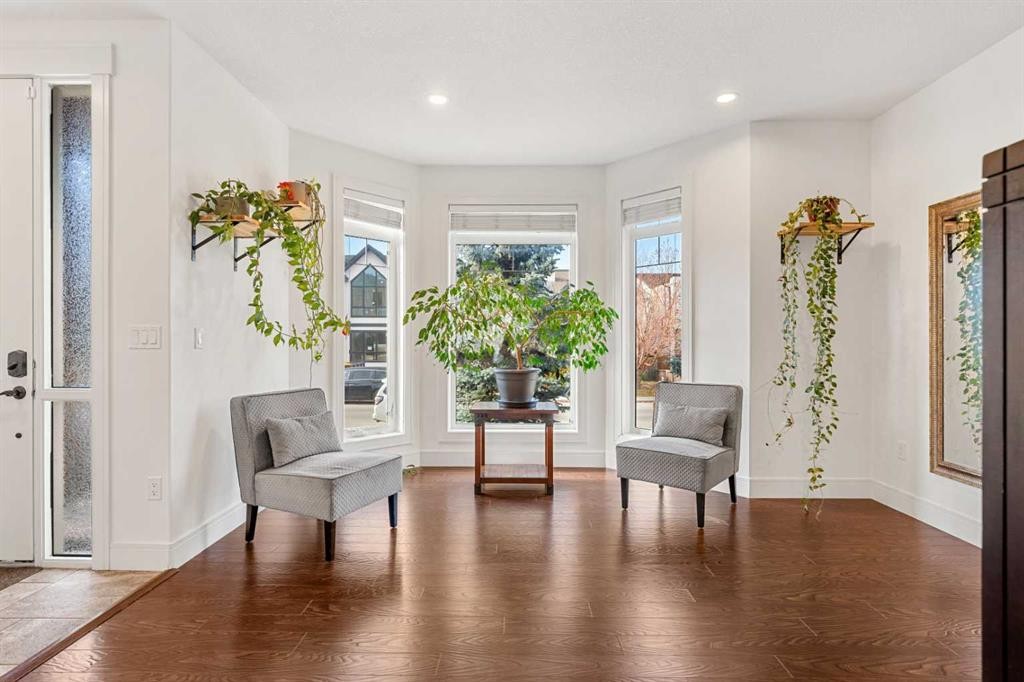 4530 20 Avenue Nw, Calgary, AB - Indoor