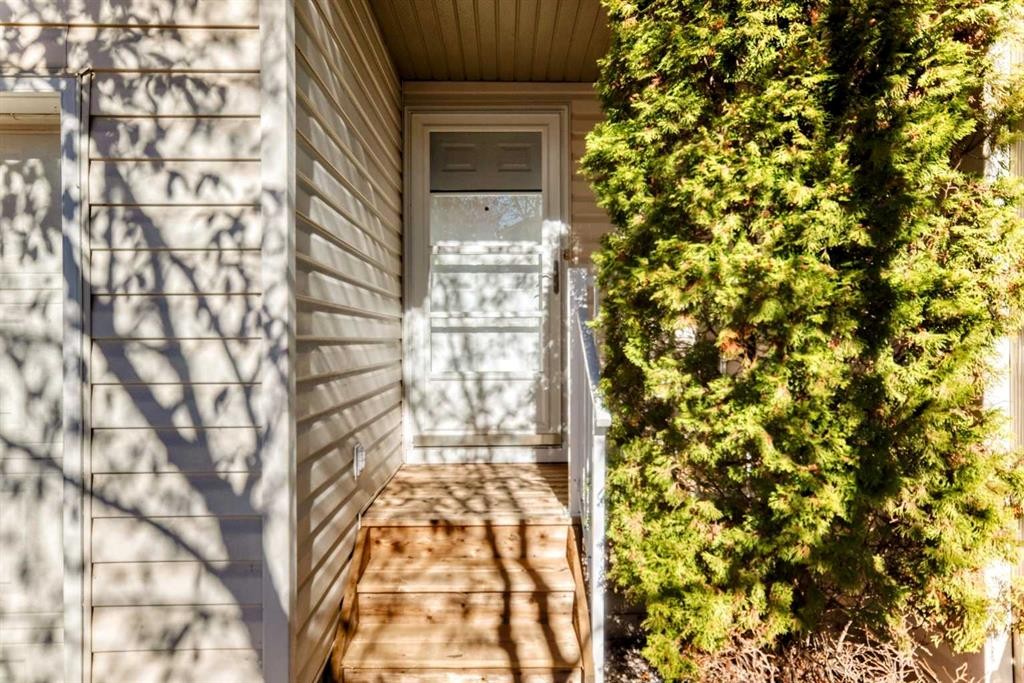 184 Mt Aberdeen Manor Se, Calgary, AB - Outdoor