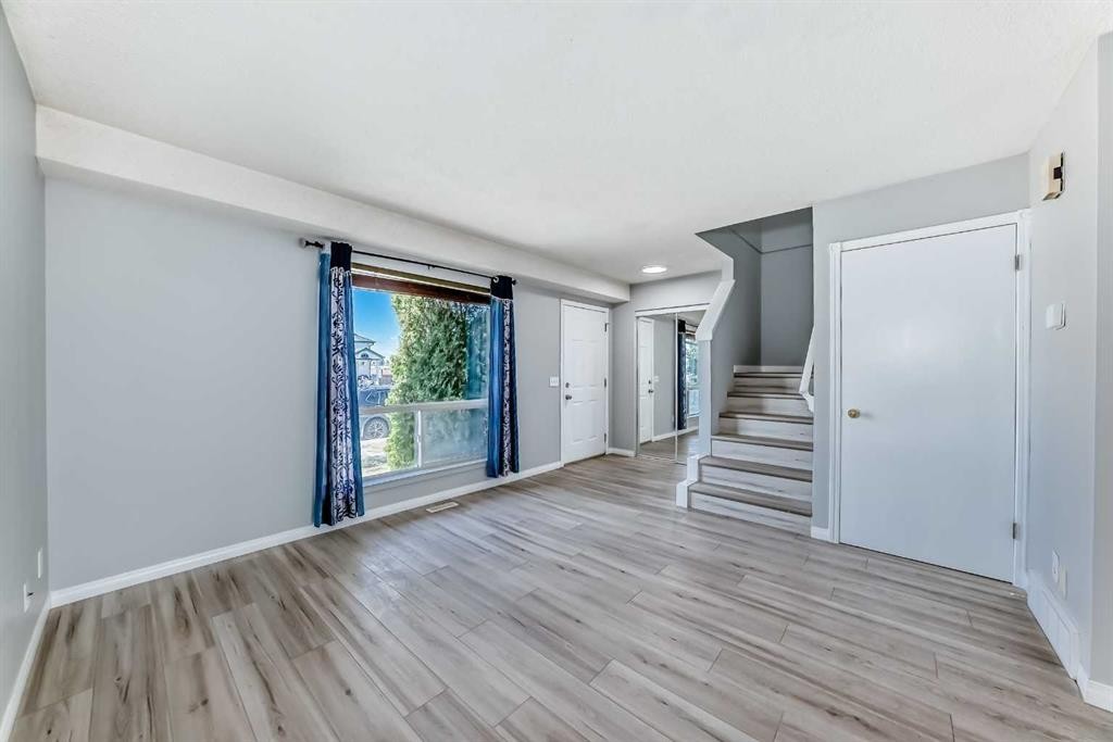 61 San Diego Way Ne, Calgary, AB - Indoor Photo Showing Other Room