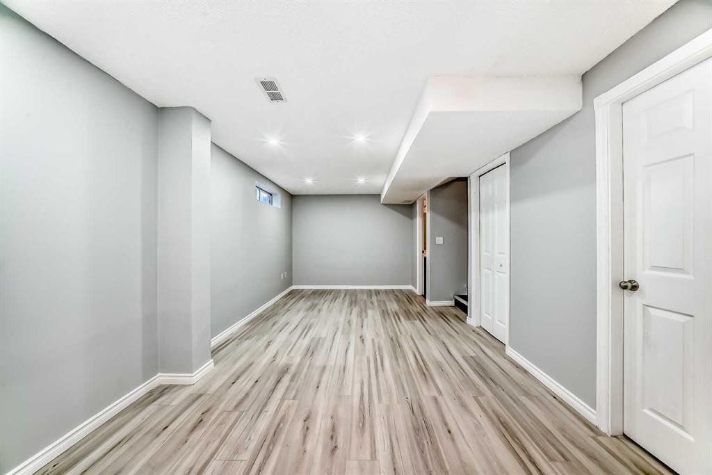 61 San Diego Way Ne, Calgary, AB - Indoor Photo Showing Other Room