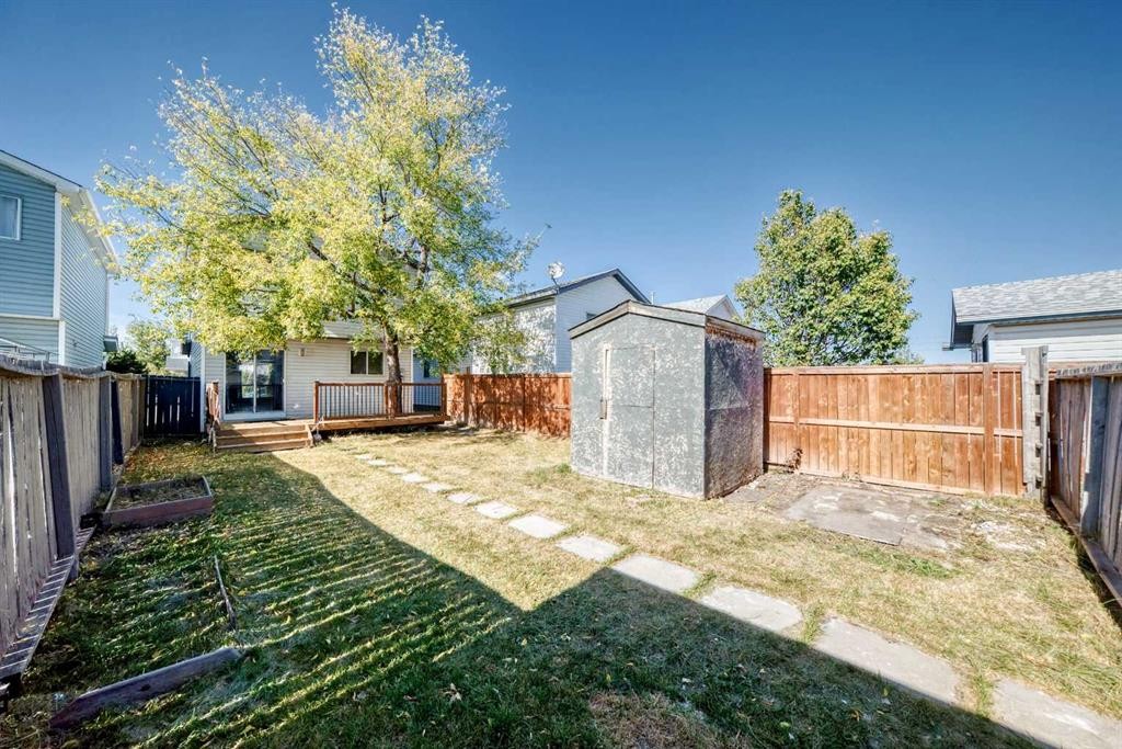 61 San Diego Way Ne, Calgary, AB - Outdoor