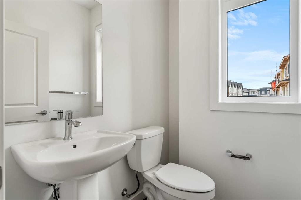 217 Seton Grove Se, Calgary, AB - Indoor Photo Showing Bathroom
