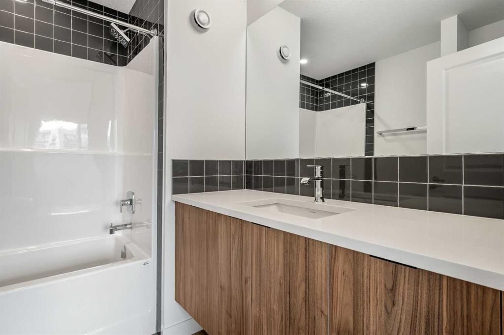 217 Seton Grove Se, Calgary, AB - Indoor Photo Showing Bathroom