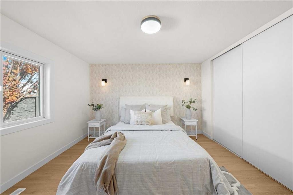 210 Erin Woods Circle Se, Calgary, AB - Indoor Photo Showing Bedroom