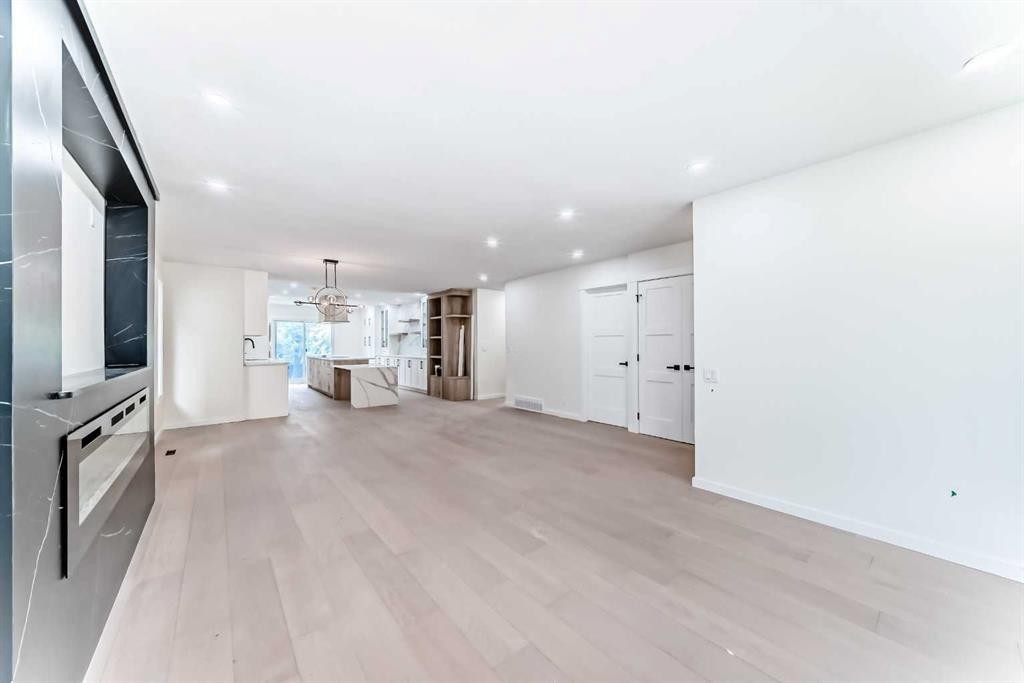 64 Woodstock Road Sw, Calgary, AB - Indoor Photo Showing Other Room