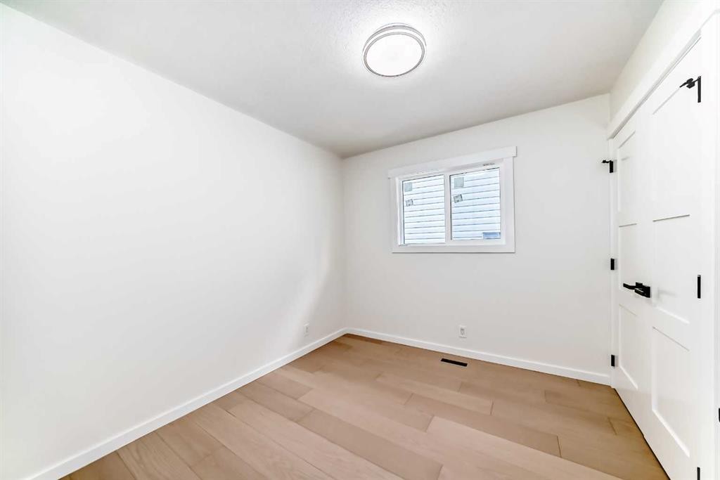 64 Woodstock Road Sw, Calgary, AB - Indoor Photo Showing Other Room