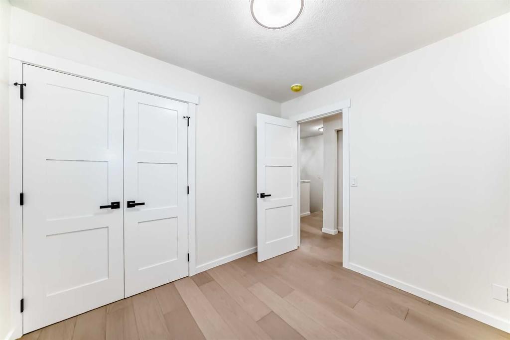 64 Woodstock Road Sw, Calgary, AB - Indoor Photo Showing Other Room