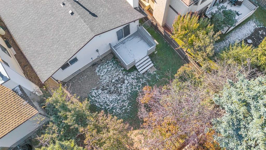 64 Woodstock Road Sw, Calgary, AB - Outdoor