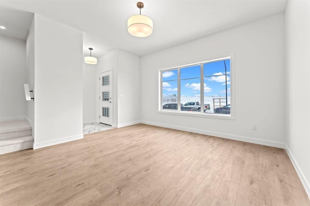 7654 202 Avenue Se, Calgary, AB - Indoor Photo Showing Other Room