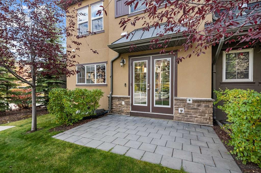 431 Quarry Villas Se, Calgary, AB - Outdoor