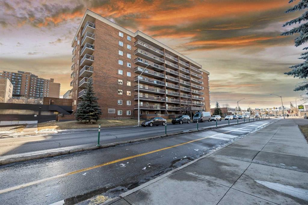 207-1335 12 Avenue Sw, Calgary, AB - Outdoor With Balcony With View