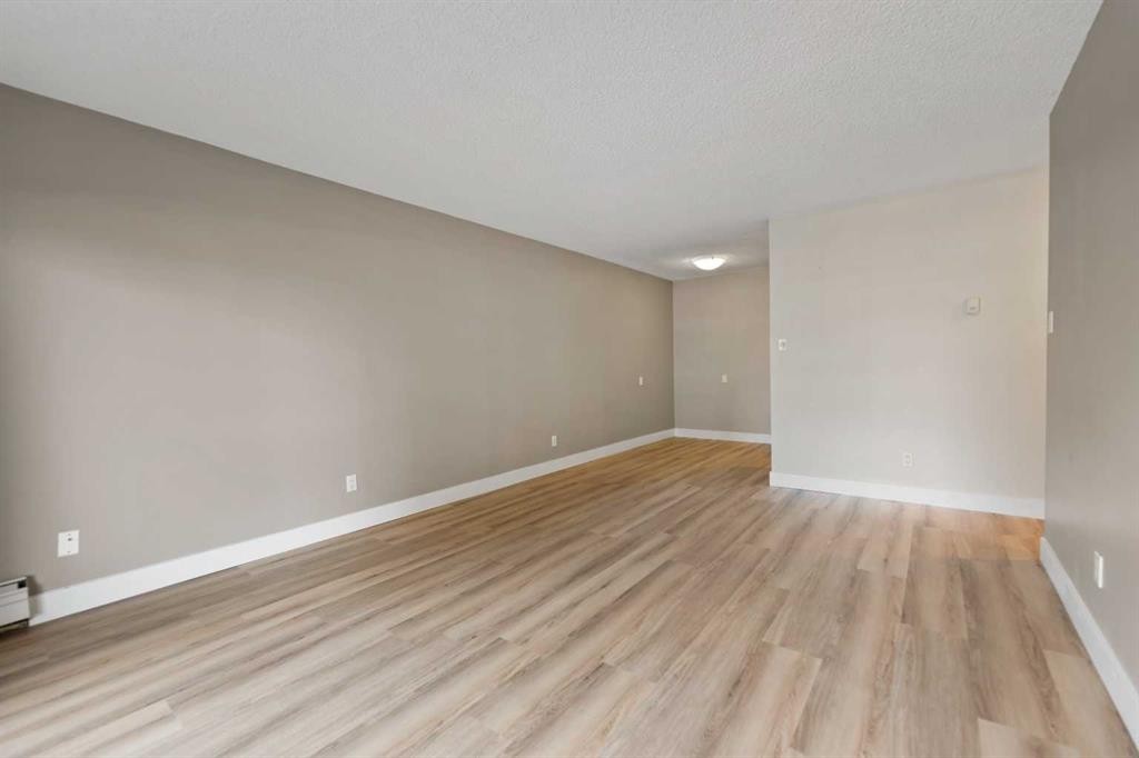207-1335 12 Avenue Sw, Calgary, AB - Indoor Photo Showing Other Room