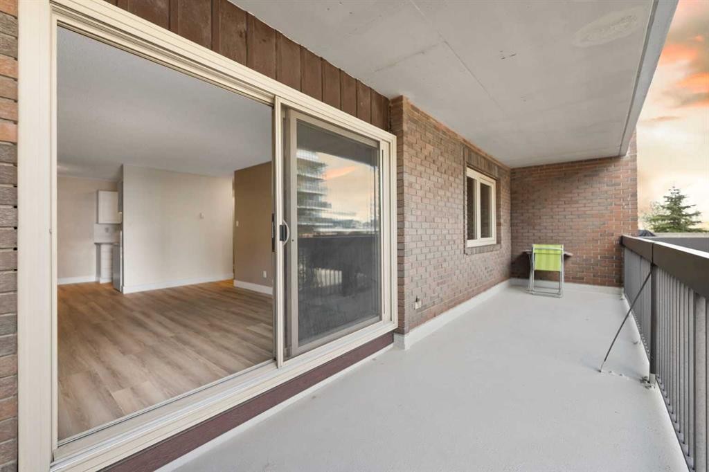207-1335 12 Avenue Sw, Calgary, AB - Outdoor With Balcony With Exterior