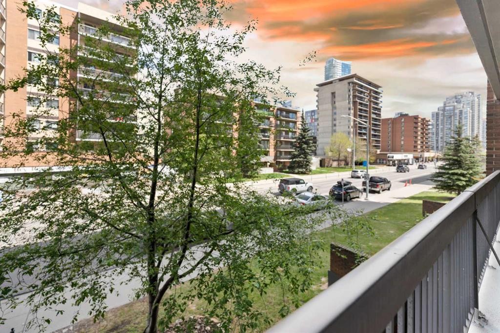 207-1335 12 Avenue Sw, Calgary, AB - Outdoor With Balcony