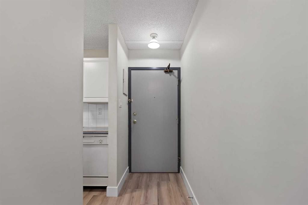 207-1335 12 Avenue Sw, Calgary, AB - Indoor Photo Showing Other Room