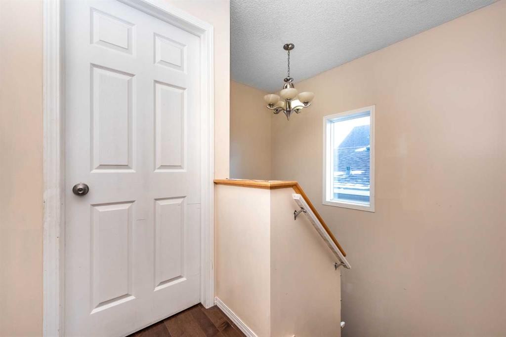 171 Tarawood Road Ne, Calgary, AB - Indoor Photo Showing Other Room