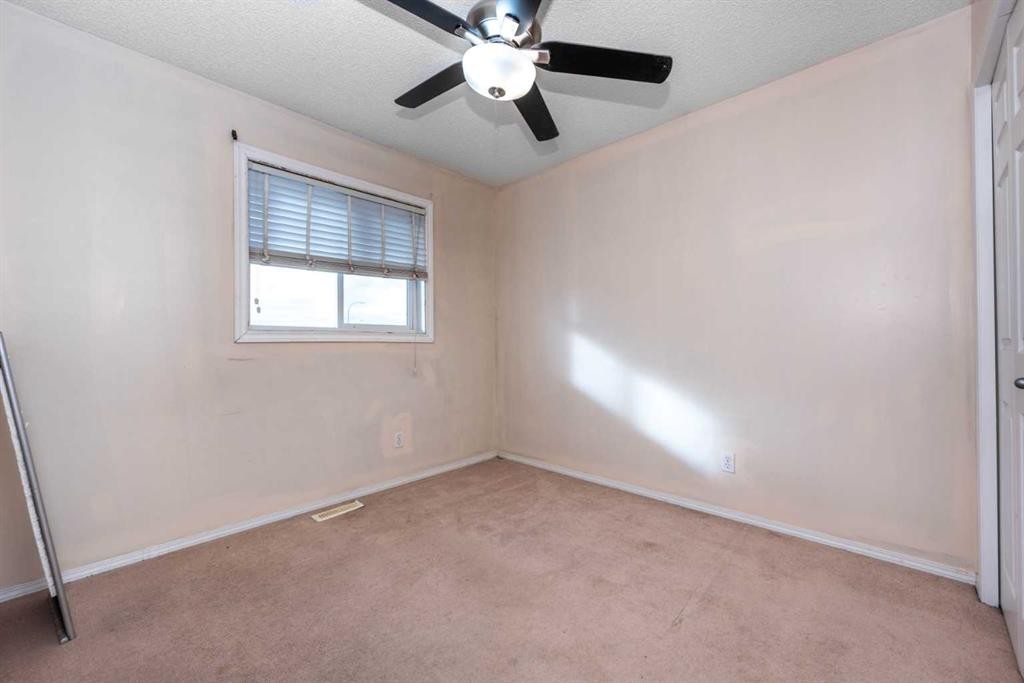 171 Tarawood Road Ne, Calgary, AB - Indoor Photo Showing Other Room