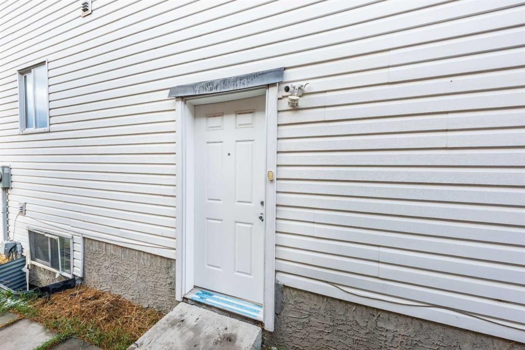 171 Tarawood Road Ne, Calgary, AB - Outdoor With Exterior