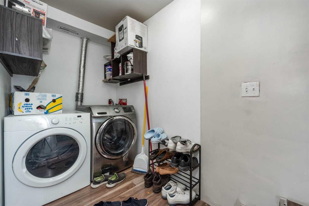171 Tarawood Road Ne, Calgary, AB - Indoor Photo Showing Laundry Room