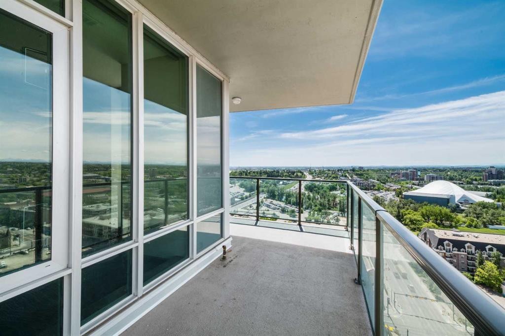2010-210 15 Avenue Se, Calgary, AB - Outdoor With Balcony With View With Exterior