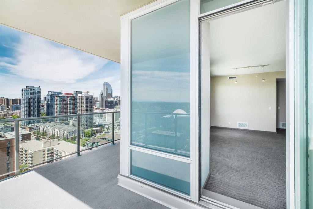 2010-210 15 Avenue Se, Calgary, AB - Outdoor With Balcony With Exterior