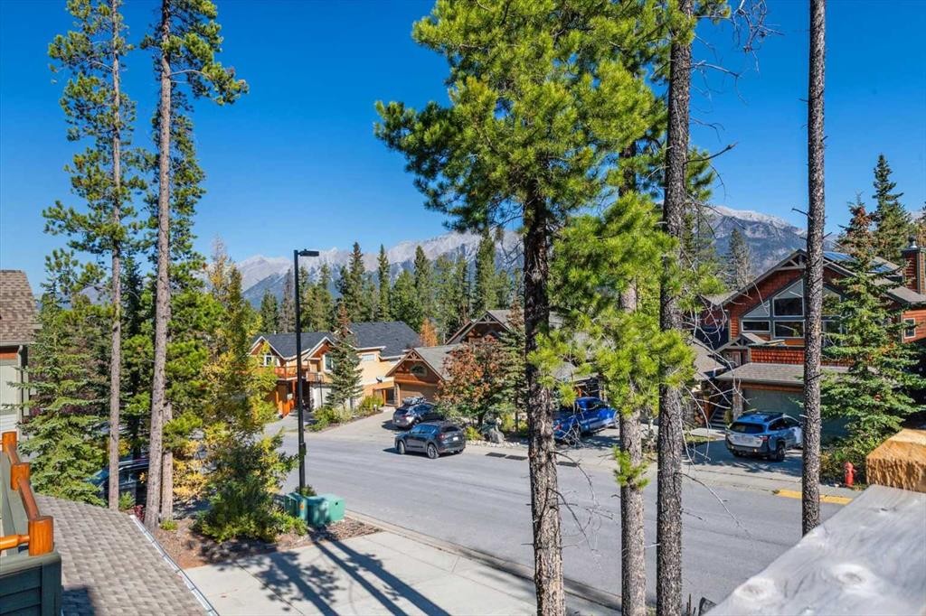 1073 Wilson Way, Canmore, AB - Outdoor