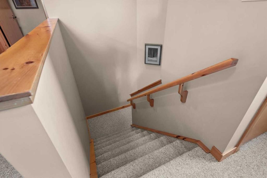 1073 Wilson Way, Canmore, AB - Indoor Photo Showing Other Room