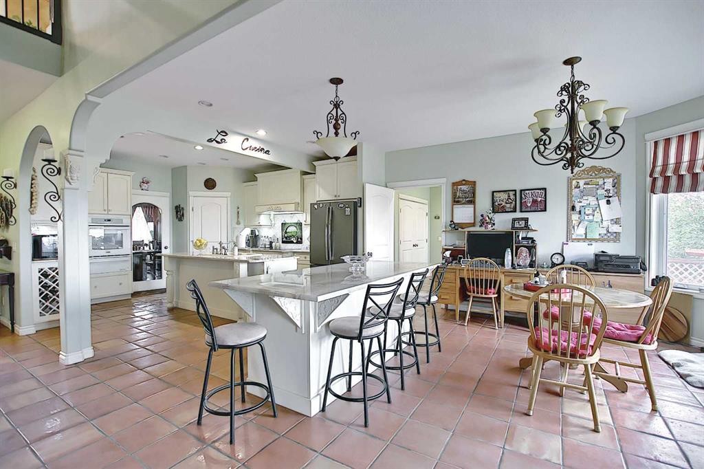 255046 Township Road 250, Rural Wheatland County, AB - Indoor Photo Showing Dining Room