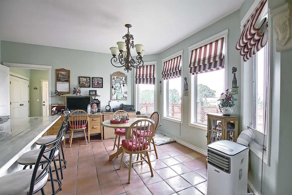 255046 Township Road 250, Rural Wheatland County, AB - Indoor Photo Showing Dining Room