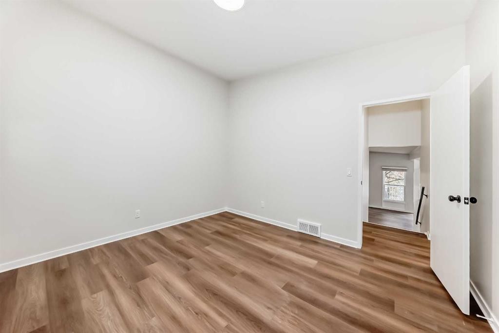 6525 58 Street Nw, Calgary, AB - Indoor Photo Showing Other Room
