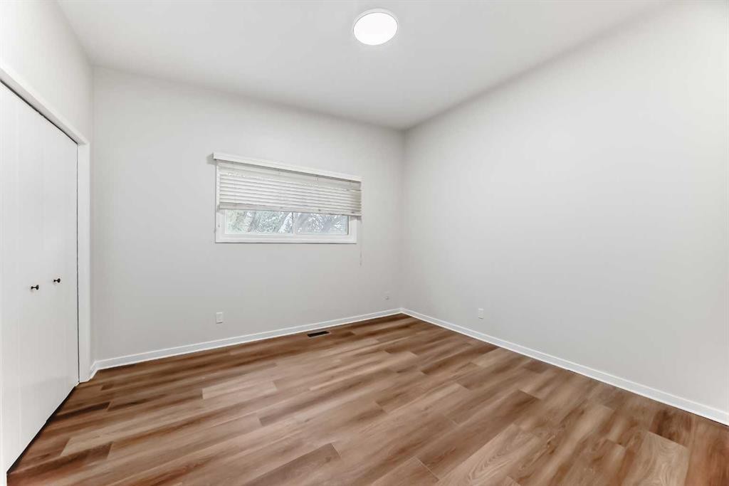 6525 58 Street Nw, Calgary, AB - Indoor Photo Showing Other Room
