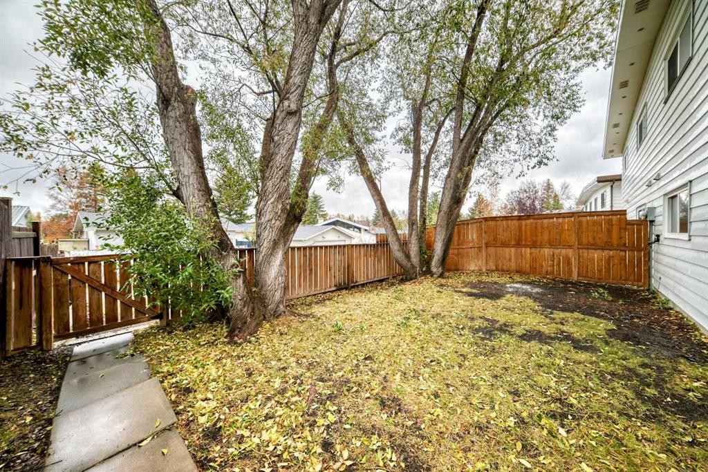 6525 58 Street Nw, Calgary, AB - Outdoor
