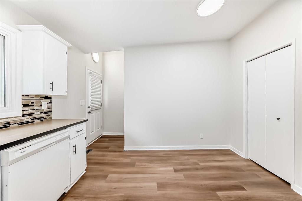 6525 58 Street Nw, Calgary, AB - Indoor