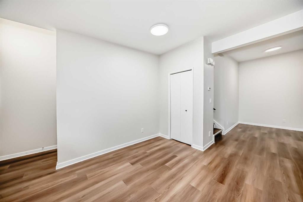 6525 58 Street Nw, Calgary, AB - Indoor Photo Showing Other Room