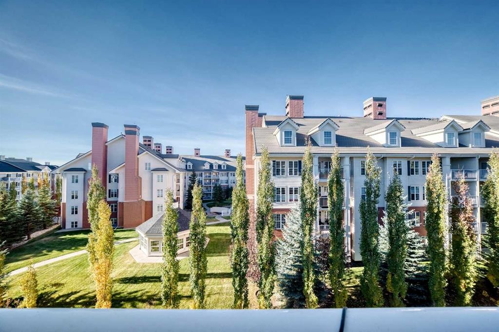 4404-31 Country Village Manor Ne, Calgary, AB - Outdoor With Facade