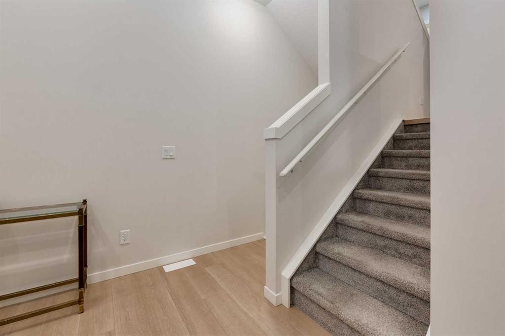 605-474 Seton Circle Se, Calgary, AB - Indoor Photo Showing Other Room