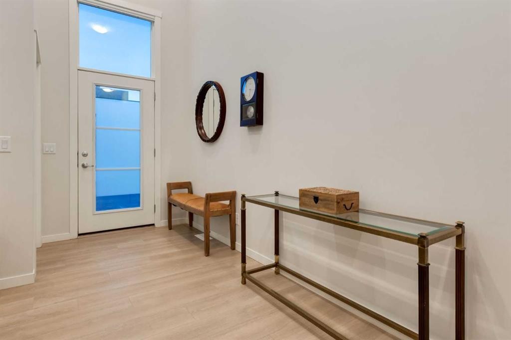 605-474 Seton Circle Se, Calgary, AB - Indoor Photo Showing Other Room