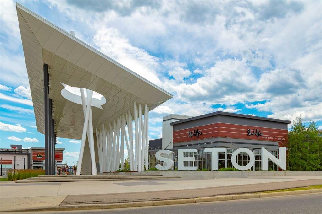 605-474 Seton Circle Se, Calgary, AB - Outdoor