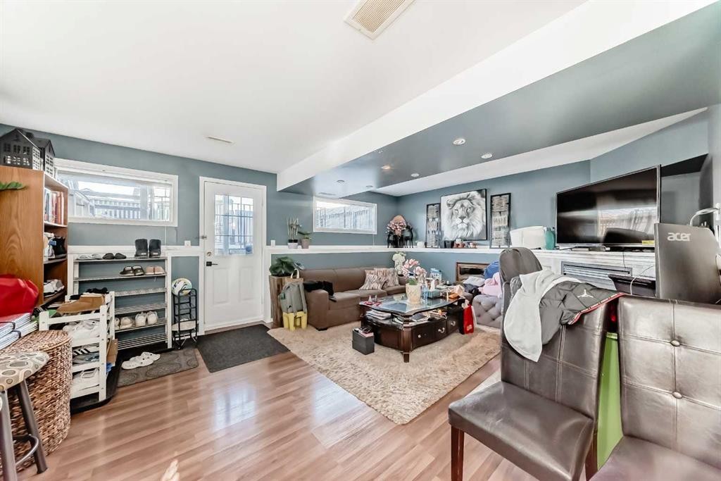 144 Taradale Drive Ne, Calgary, AB - Indoor