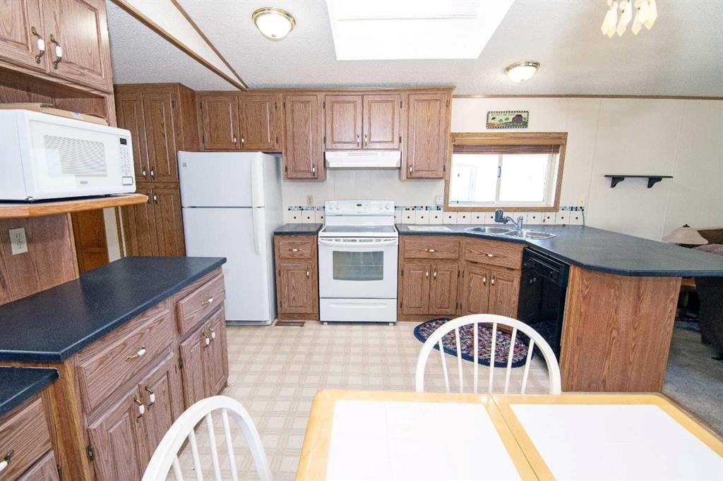 504 Home Place Se, High River, AB