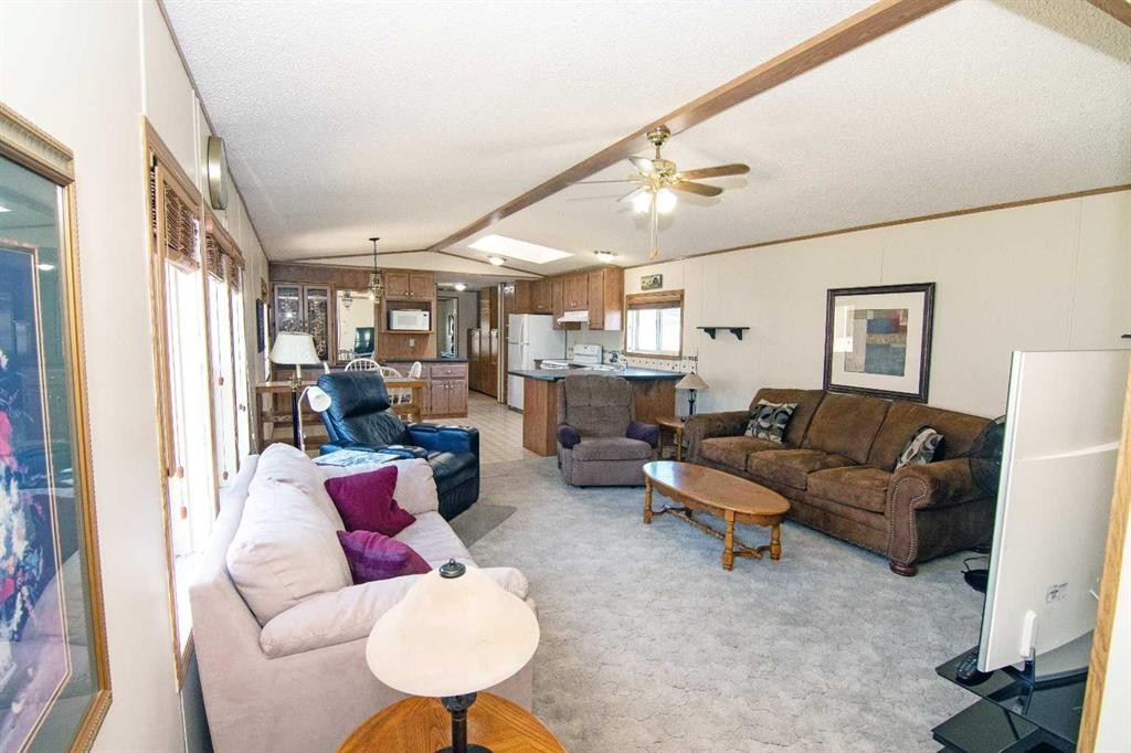 504 Home Place Se, High River, AB