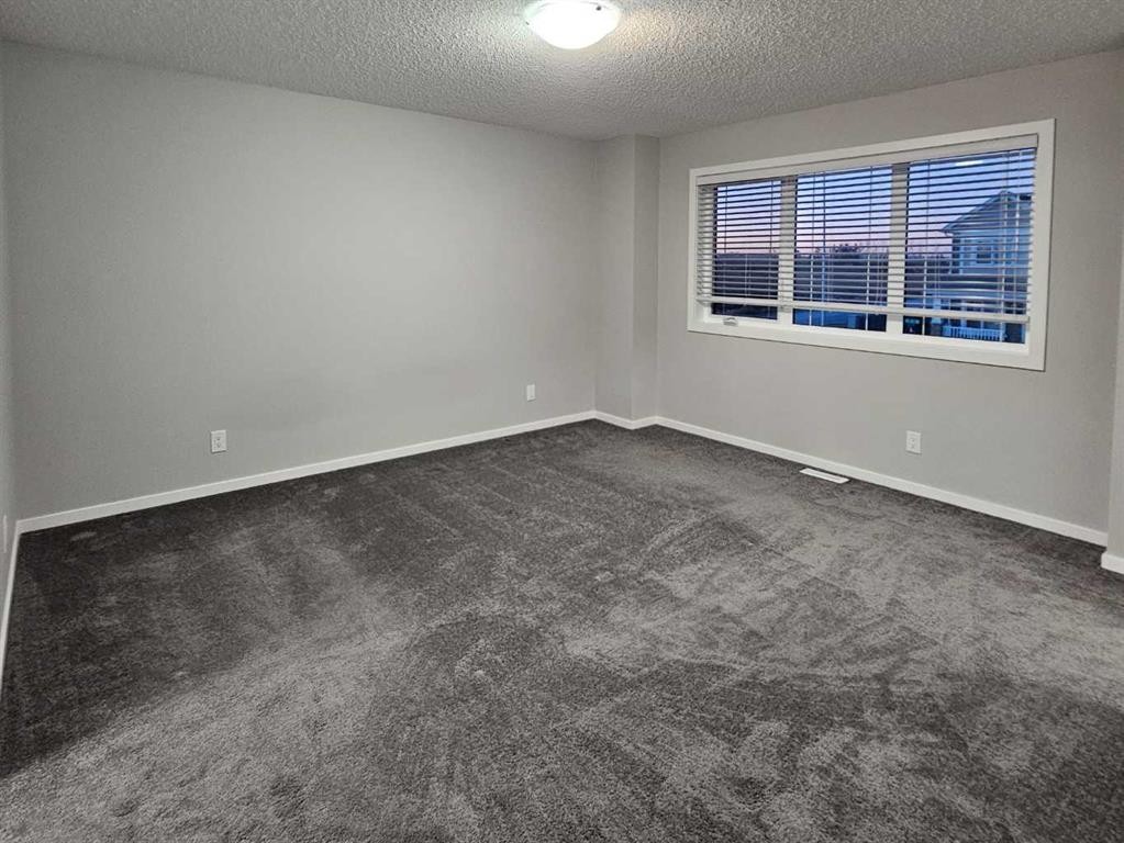 1485 148 Avenue Nw, Calgary, AB - Indoor Photo Showing Other Room