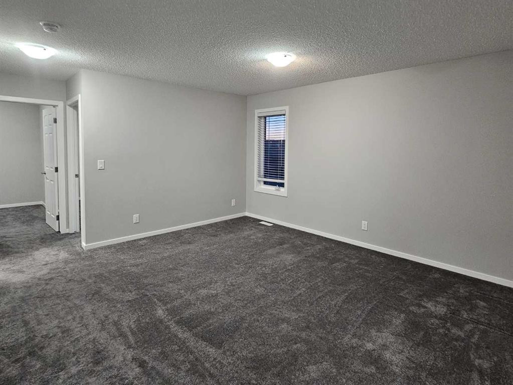 1485 148 Avenue Nw, Calgary, AB - Indoor Photo Showing Other Room