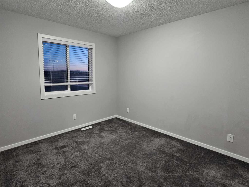 1485 148 Avenue Nw, Calgary, AB - Indoor Photo Showing Other Room