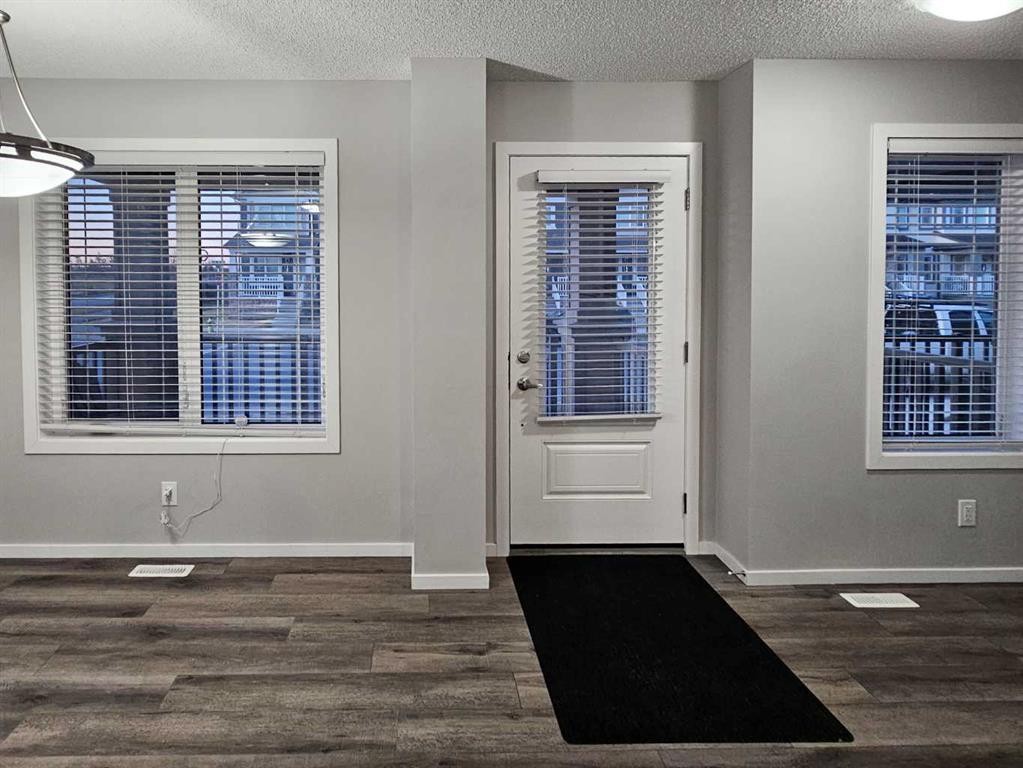 1485 148 Avenue Nw, Calgary, AB - Indoor Photo Showing Other Room